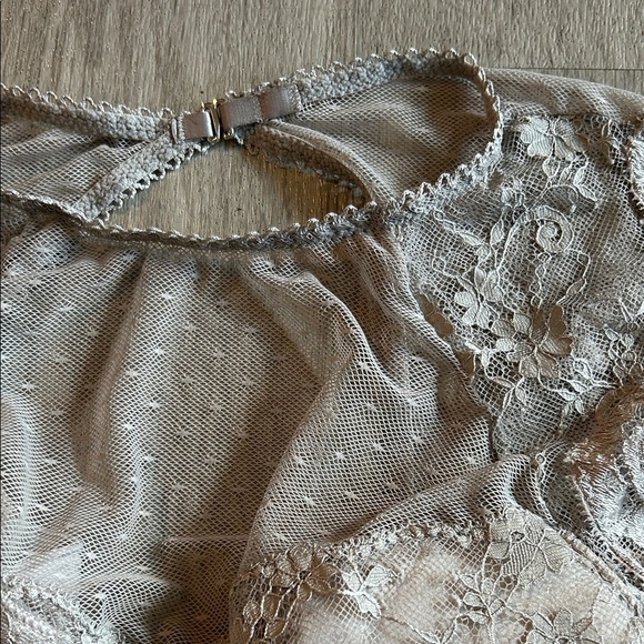 Victoria's Secret Lace Bralette in Cream - Picture 3 of 8